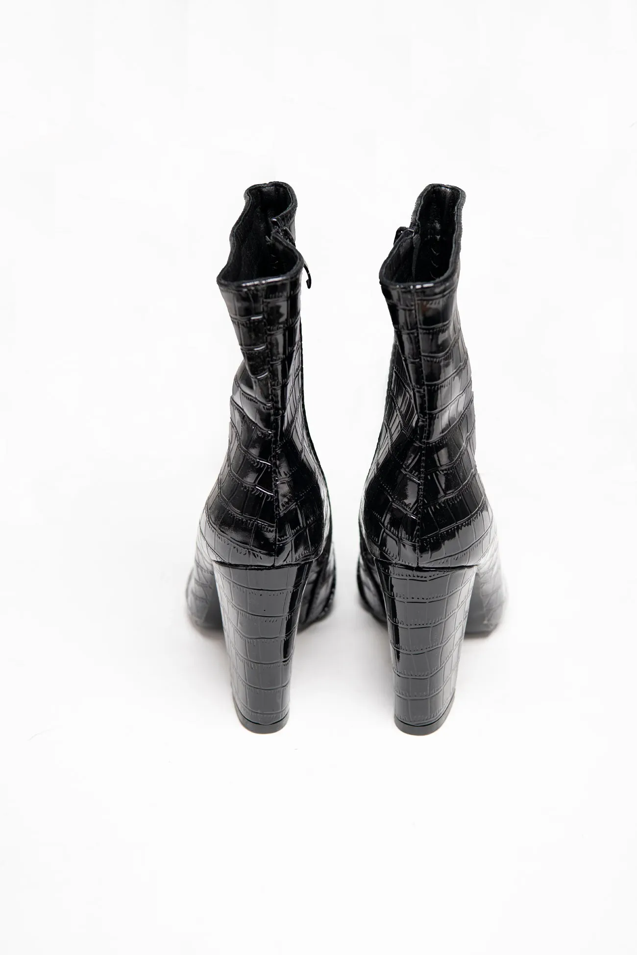 CROC FINISHED HEELED BOOTS