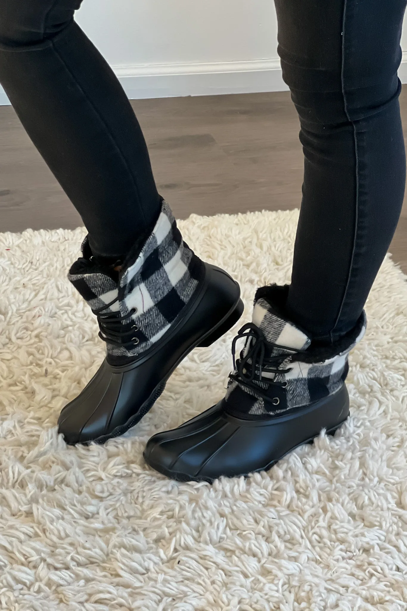 Gyspy Jazz Slush Plaid Snow Boot : Black/White