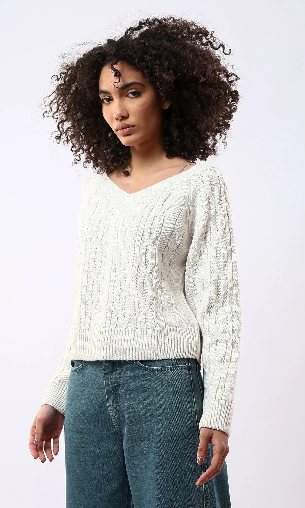 O172550 Off-White Knitted Pullover With Wide V-Neck